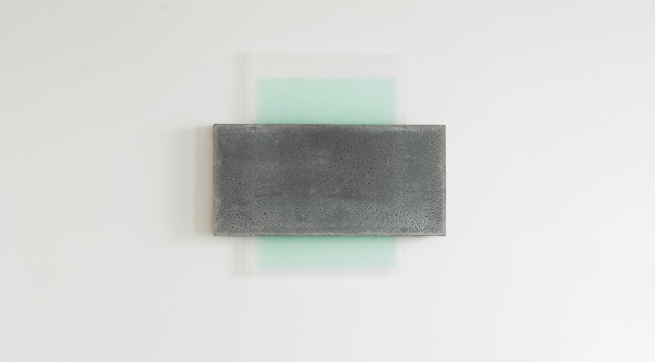 translucide I | 2019 | Beton/Acrylglas/Alu | 50 x 49 x 6 cm
